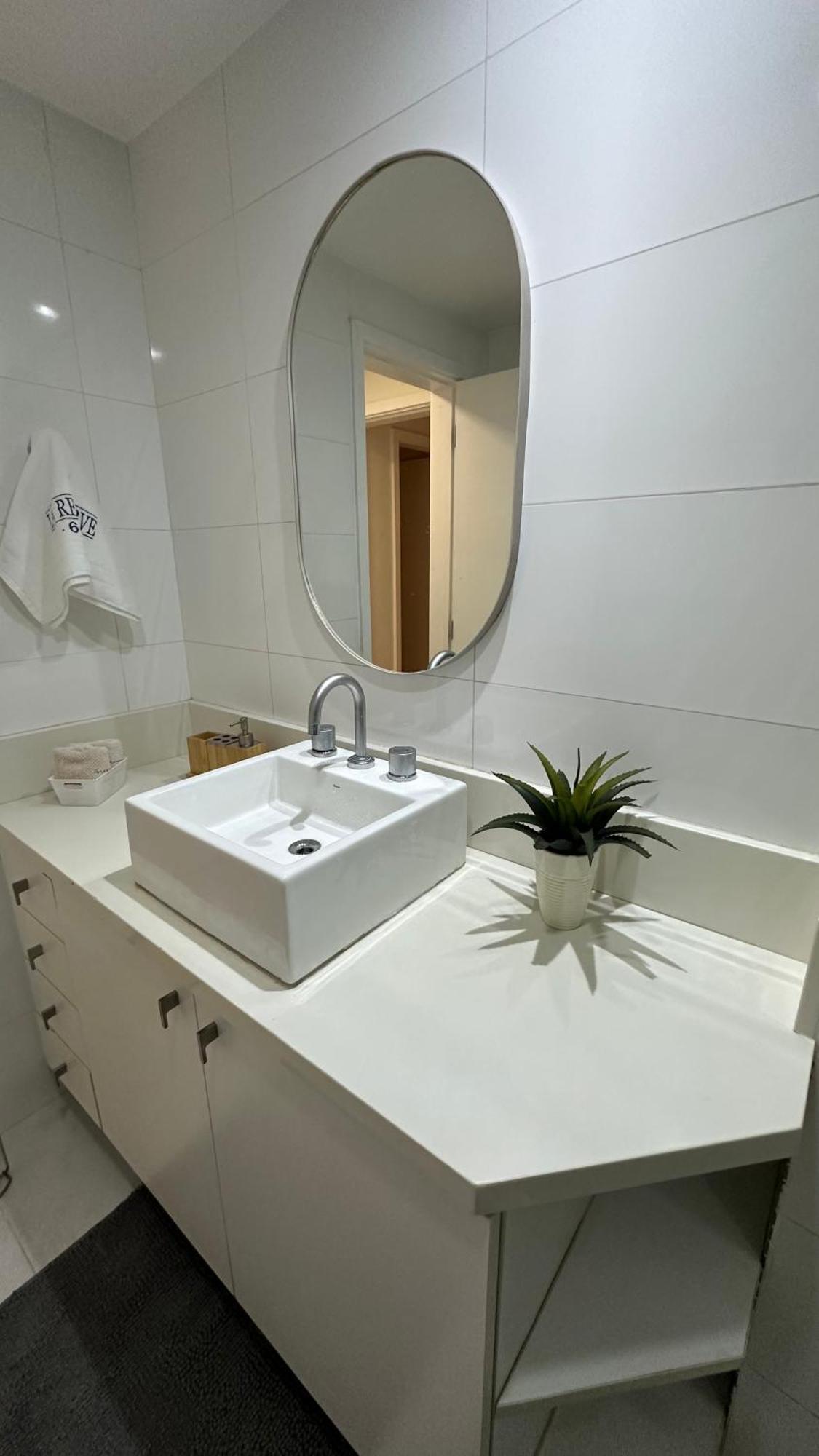 Lindo Apto No Melhor Lugar Da Barra Da Tijuca! Com Uma Vista De Tirar O Folego, Frente Para O Mar! Totalmente Equipado E Decorado Ao Lado Dos Melhores Hoteis E Quiosques Da Barra! Portaria 24H, Piscina, Sauna, Jacuzzi, Academia, Garagem, Wi-Fi, Lavan Rio de Janeiro Eksteriør bilde