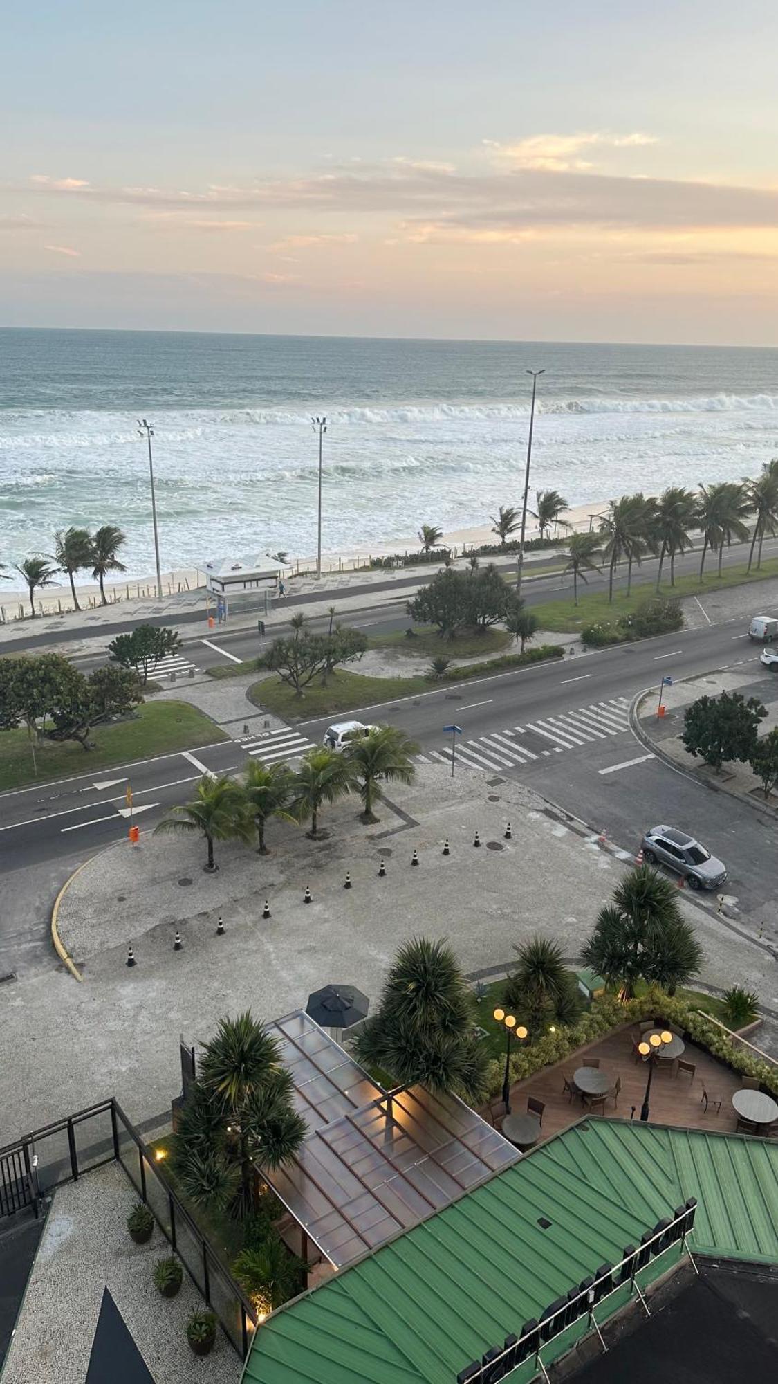 Lindo Apto No Melhor Lugar Da Barra Da Tijuca! Com Uma Vista De Tirar O Folego, Frente Para O Mar! Totalmente Equipado E Decorado Ao Lado Dos Melhores Hoteis E Quiosques Da Barra! Portaria 24H, Piscina, Sauna, Jacuzzi, Academia, Garagem, Wi-Fi, Lavan Rio de Janeiro Eksteriør bilde