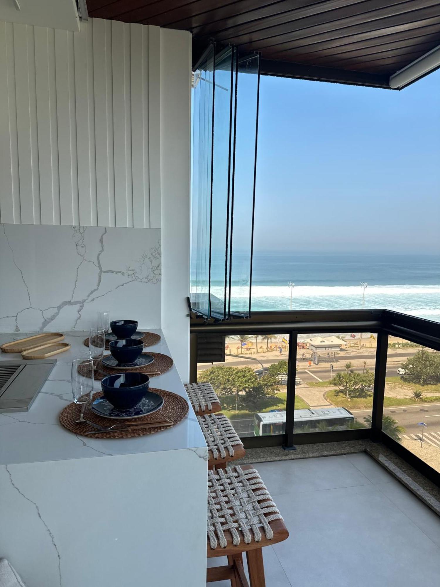 Lindo Apto No Melhor Lugar Da Barra Da Tijuca! Com Uma Vista De Tirar O Folego, Frente Para O Mar! Totalmente Equipado E Decorado Ao Lado Dos Melhores Hoteis E Quiosques Da Barra! Portaria 24H, Piscina, Sauna, Jacuzzi, Academia, Garagem, Wi-Fi, Lavan Rio de Janeiro Eksteriør bilde